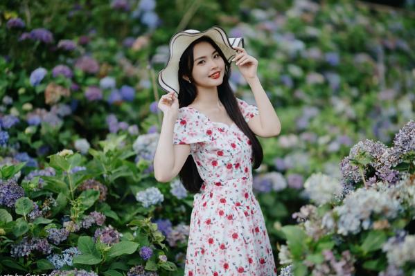    米浆 - 清新唯美绣球花丛女神写真，治愈系甜美户外花园私房照第89张图片