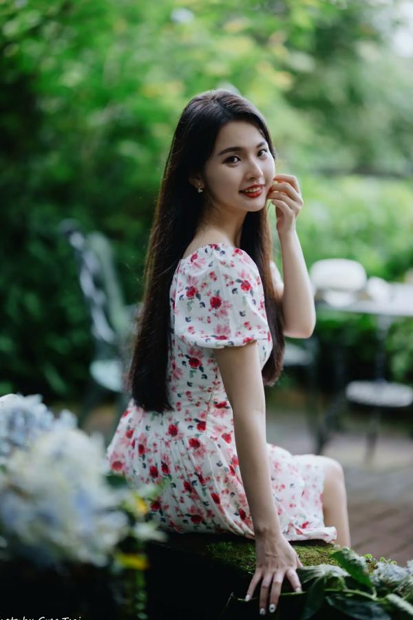    米浆 - 清新唯美绣球花丛女神写真，治愈系甜美户外花园私房照第108张图片