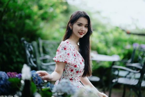    米浆 - 清新唯美绣球花丛女神写真，治愈系甜美户外花园私房照第109张图片