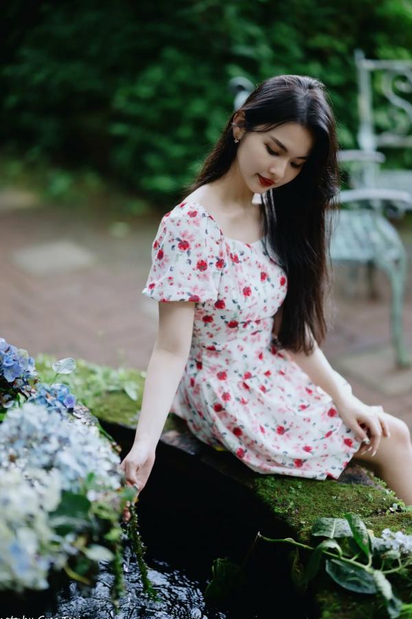    米浆 - 清新唯美绣球花丛女神写真，治愈系甜美户外花园私房照第110张图片