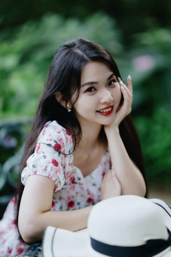    米浆 - 清新唯美绣球花丛女神写真，治愈系甜美户外花园私房照第115张图片