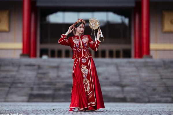   米浆 - 古典优雅秀禾服新娘写真，唯美樱花古风摄影 [67P]第9张图片