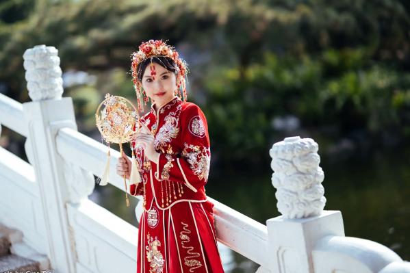    米浆 - 古典优雅秀禾服新娘写真，唯美樱花古风摄影 [67P]第14张图片