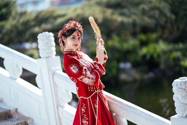    米浆 - 古典优雅秀禾服新娘写真，唯美樱花古风摄影 [67P]第16张图片