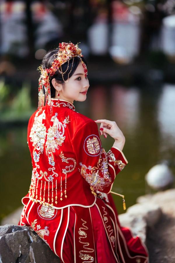    米浆 - 古典优雅秀禾服新娘写真，唯美樱花古风摄影 [67P]第25张图片