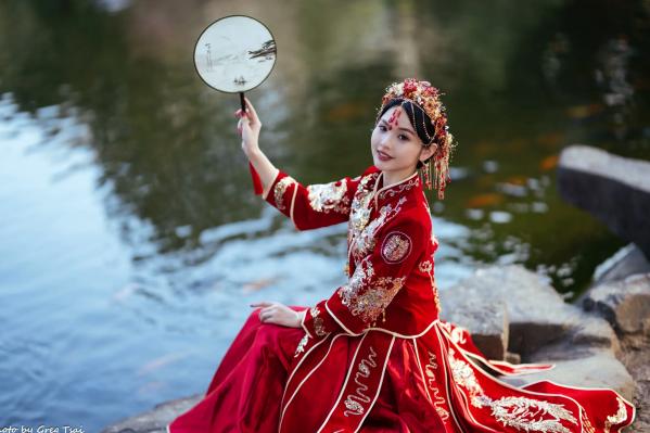    米浆 - 古典优雅秀禾服新娘写真，唯美樱花古风摄影 [67P]第34张图片