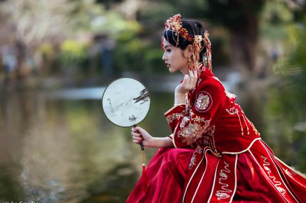    米浆 - 古典优雅秀禾服新娘写真，唯美樱花古风摄影 [67P]第35张图片