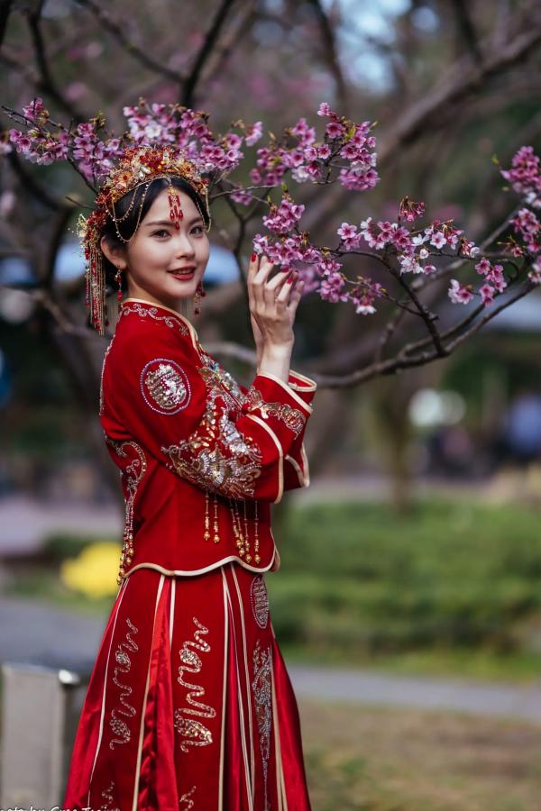    米浆 - 古典优雅秀禾服新娘写真，唯美樱花古风摄影 [67P]第36张图片