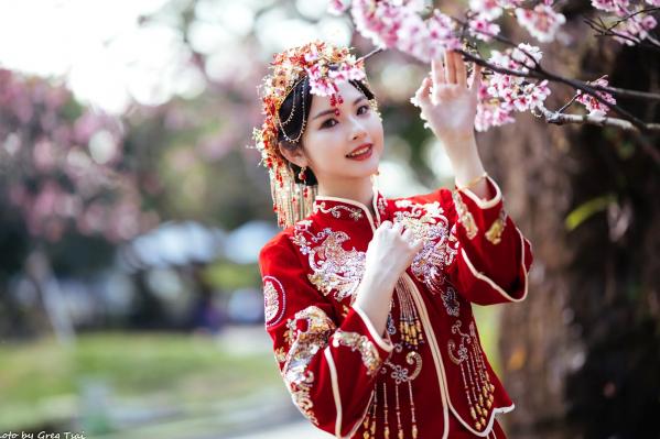    米浆 - 古典优雅秀禾服新娘写真，唯美樱花古风摄影 [67P]第39张图片
