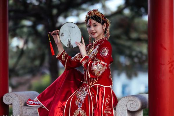    米浆 - 古典优雅秀禾服新娘写真，唯美樱花古风摄影 [67P]第48张图片