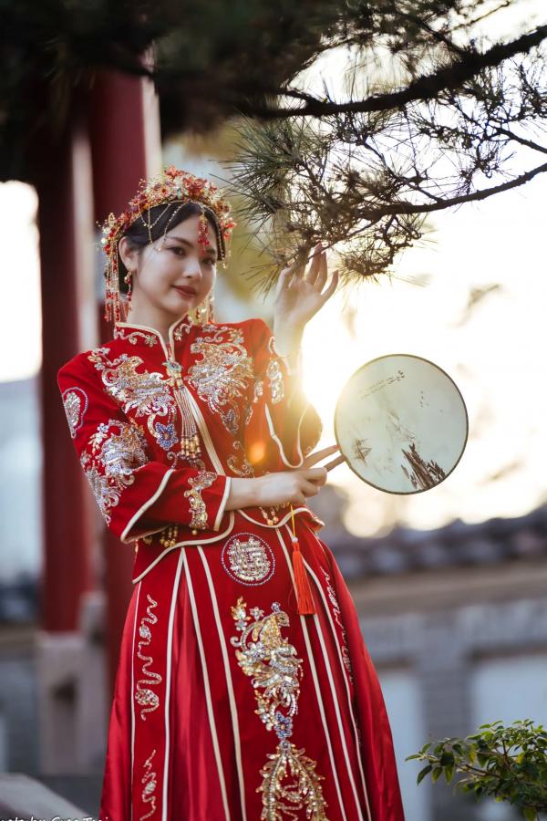    米浆 - 古典优雅秀禾服新娘写真，唯美樱花古风摄影 [67P]第58张图片