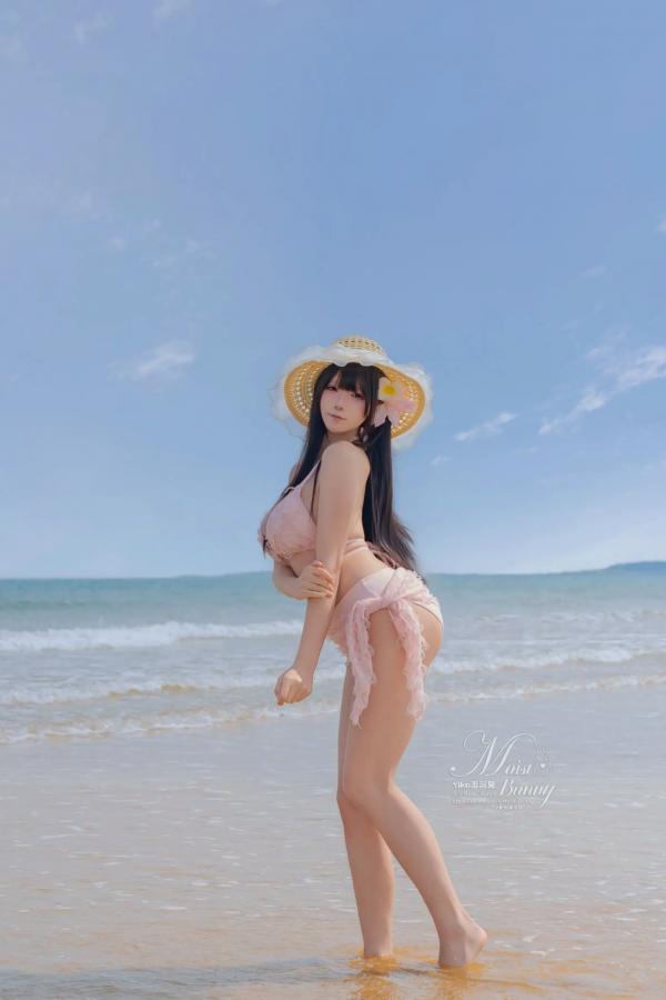    咬一口兔娘 - 粉红假日海边比基尼私房写真，极致纯欲风情展现火辣身材与迷人美腿，童颜巨乳女神绝美诱惑大片 [97P]第2张图片