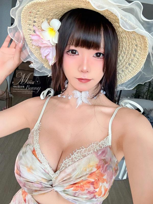    咬一口兔娘 - 粉红假日海边比基尼私房写真，极致纯欲风情展现火辣身材与迷人美腿，童颜巨乳女神绝美诱惑大片 [97P]第78张图片