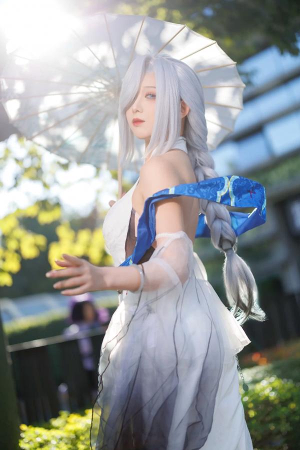    封疆疆v - 原神申鹤户外写真，清冷国风神女COS，气质优雅精致如画 [12P]第5张图片