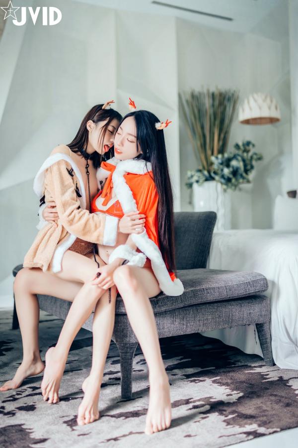    JVID-飘飘与妍妍：巨乳圣诞女神与她的麋鹿宠物，浴室私房互动大尺度写真（2019.11.06）第17张图片