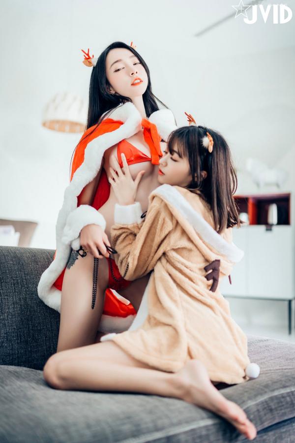    JVID-飘飘与妍妍：巨乳圣诞女神与她的麋鹿宠物，浴室私房互动大尺度写真（2019.11.06）第28张图片