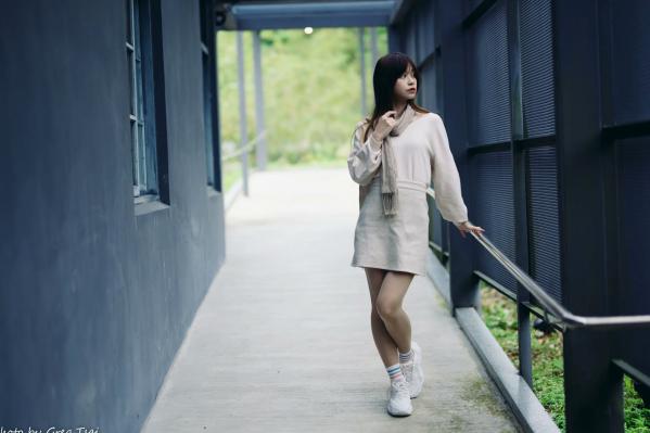    畊畊 - 茶厂复古唯美写实，清新气质女神户外治愈系人像摄影 [143P]第55张图片