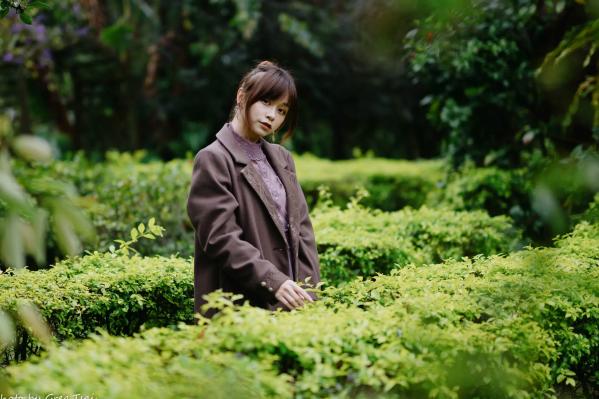    畊畊 - 花园清新私房写真，文艺森系户外人像，气质女神优雅穿搭 [142P]第21张图片