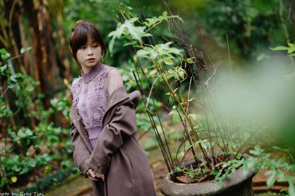    畊畊 - 花园清新私房写真，文艺森系户外人像，气质女神优雅穿搭 [142P]第29张图片