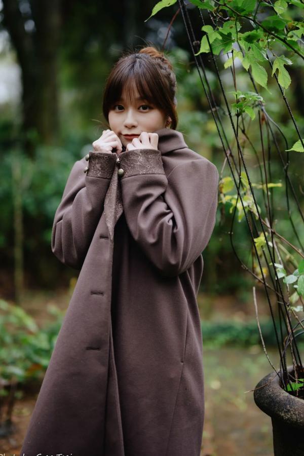    畊畊 - 花园清新私房写真，文艺森系户外人像，气质女神优雅穿搭 [142P]第31张图片
