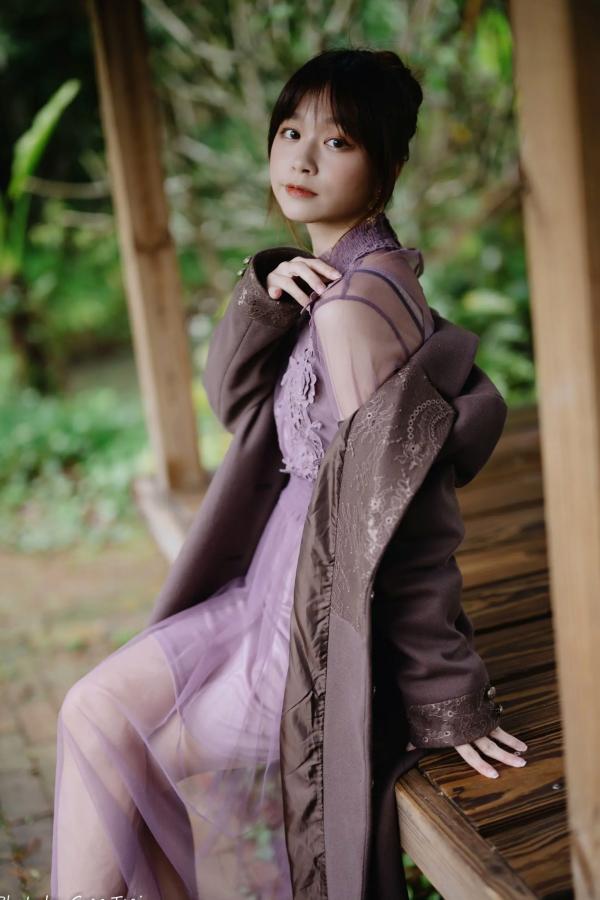    畊畊 - 花园清新私房写真，文艺森系户外人像，气质女神优雅穿搭 [142P]第43张图片