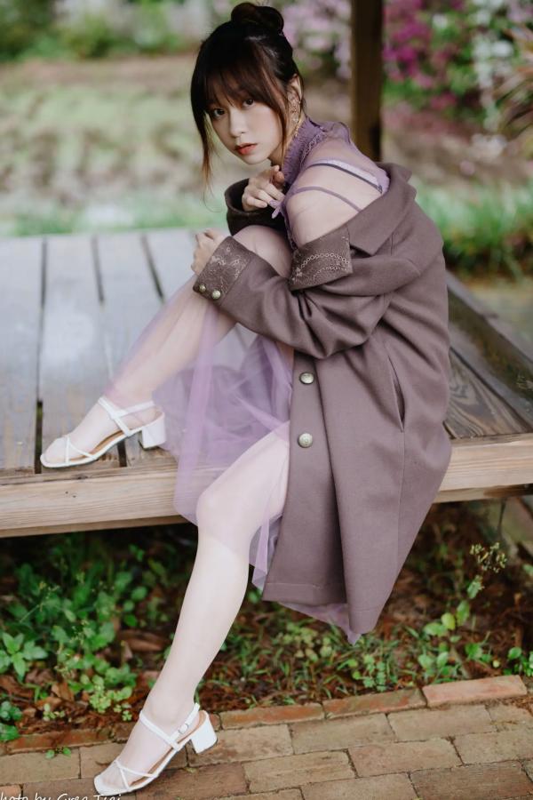    畊畊 - 花园清新私房写真，文艺森系户外人像，气质女神优雅穿搭 [142P]第53张图片