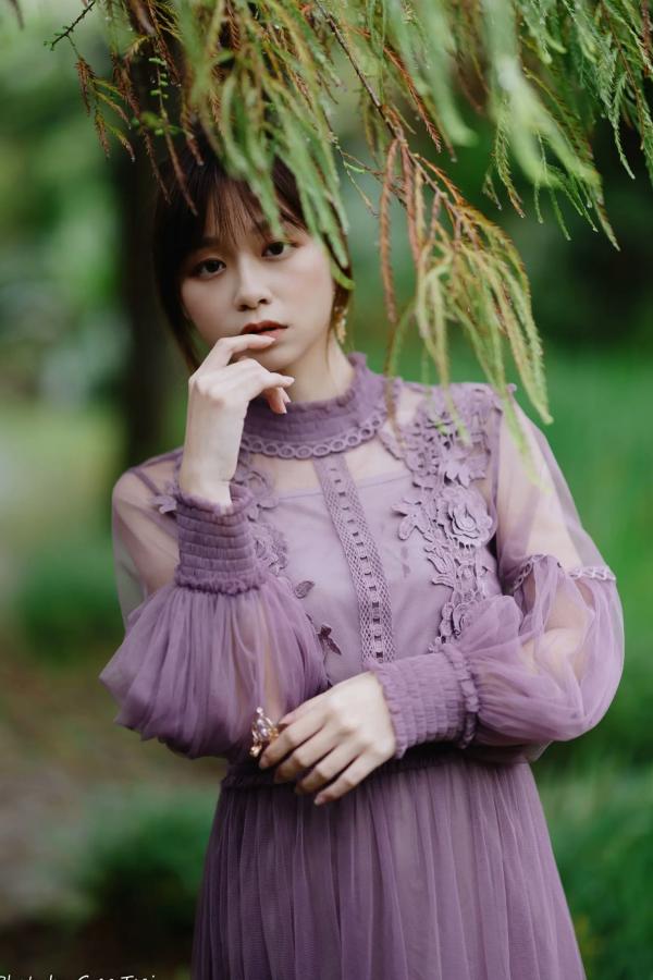    畊畊 - 花园清新私房写真，文艺森系户外人像，气质女神优雅穿搭 [142P]第64张图片