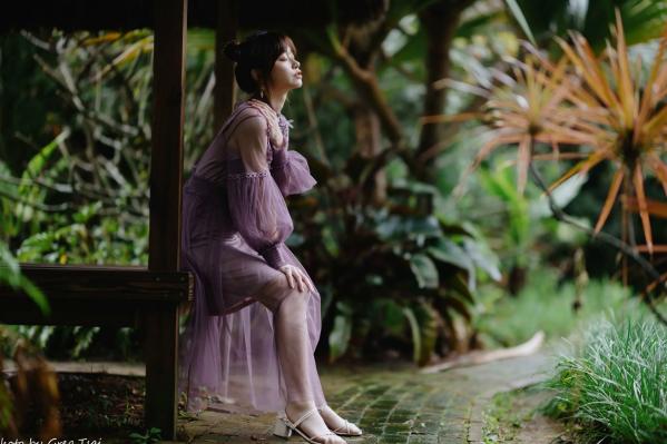    畊畊 - 花园清新私房写真，文艺森系户外人像，气质女神优雅穿搭 [142P]第93张图片