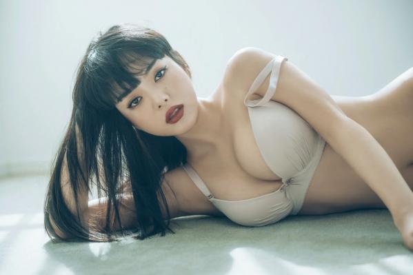    EIMI - 绝美蕾丝内衣私房照，优雅气质演绎极品尤物大尺度性感诱惑第11张图片