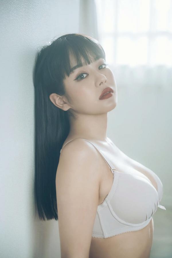    EIMI - 绝美蕾丝内衣私房照，优雅气质演绎极品尤物大尺度性感诱惑第22张图片