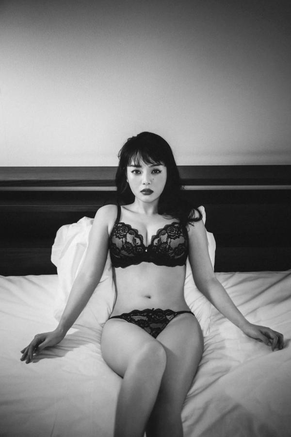    EIMI - 绝美蕾丝内衣私房照，优雅气质演绎极品尤物大尺度性感诱惑第59张图片