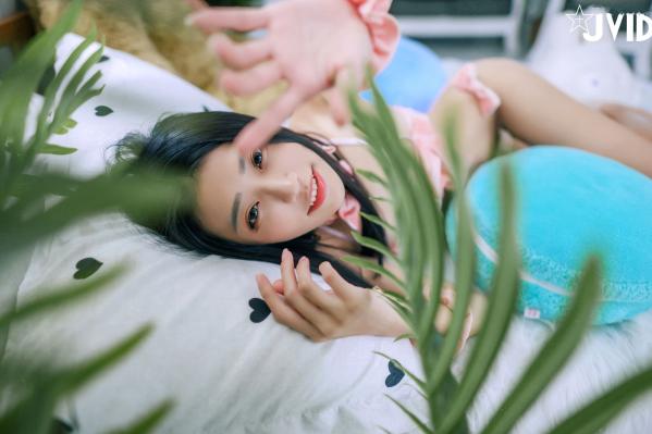    JVID-妍妍-可愛無極限的妍妍小兔子-重生的妍妍-清纯私房写真与居家诱惑大尺度精选集-2022.11.20第39张图片