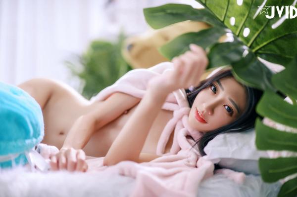    JVID-妍妍-可愛無極限的妍妍小兔子-重生的妍妍-清纯私房写真与居家诱惑大尺度精选集-2022.11.20第61张图片