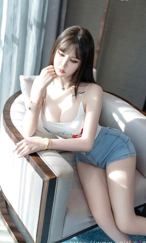    UGirls尤果圈青树《如初见》居家清新私房写真，涂鸦吊带配牛仔短裤，尽显白皙迷人好身材，纯欲风诱惑大片第9张图片