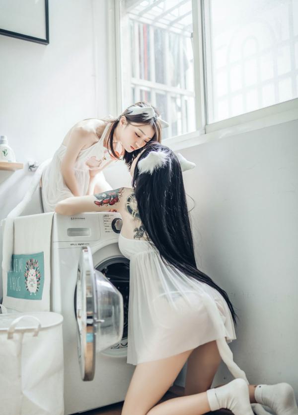    JVID-辰辰、妍妍、飘飘：宅女与猫咪的同居生活，高颜值女神角色扮演，超大尺度猫娘私房写真，闺蜜互动极度诱惑，尽显白皙身材与缠绵风情第145张图片