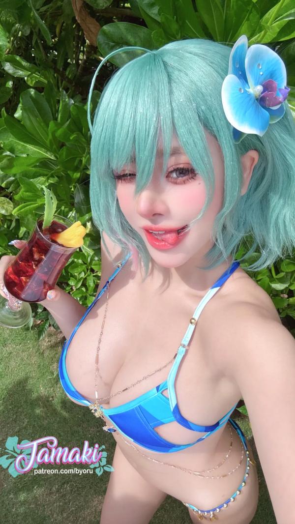    Byoru - Tamaki Noctiluca cos度假比基尼写真，薄荷绿发色搭配清凉泳装诱惑迷人第53张图片