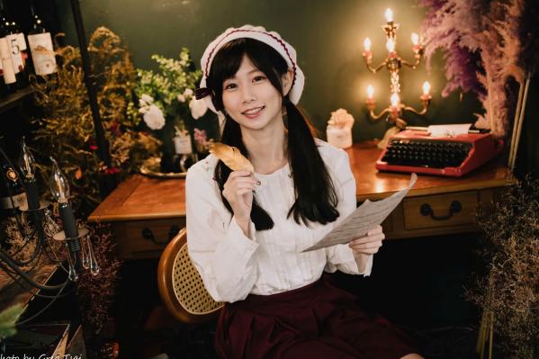    朵莉 - 柔美复古文艺风格棚拍 纯欲甜美少女私房写真系列 [100P]第3张图片