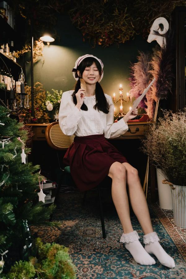    朵莉 - 柔美复古文艺风格棚拍 纯欲甜美少女私房写真系列 [100P]第6张图片