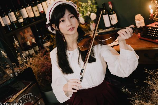    朵莉 - 柔美复古文艺风格棚拍 纯欲甜美少女私房写真系列 [100P]第11张图片