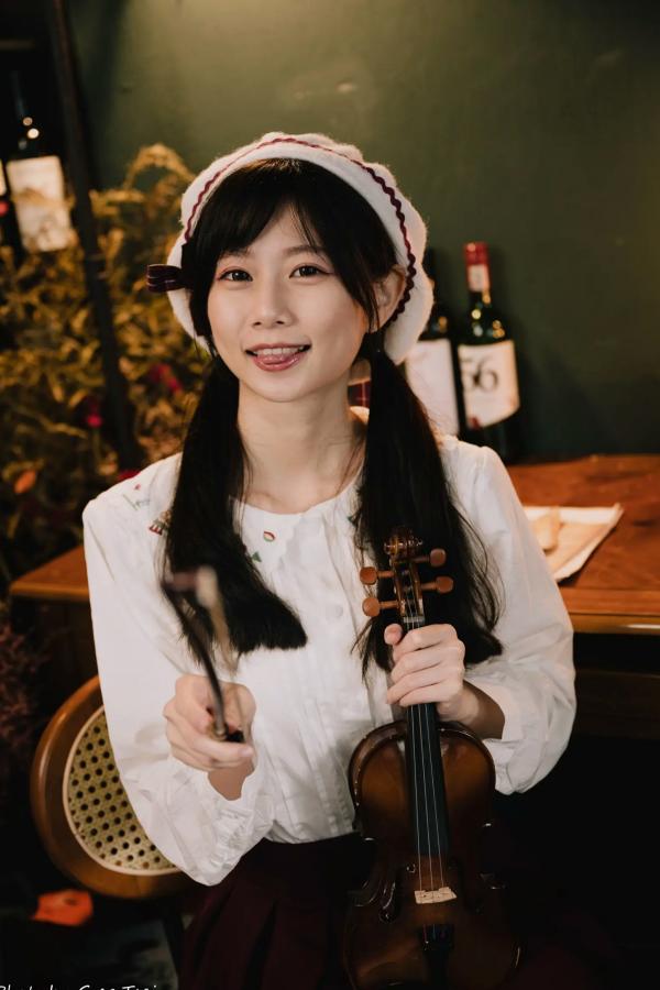    朵莉 - 柔美复古文艺风格棚拍 纯欲甜美少女私房写真系列 [100P]第16张图片