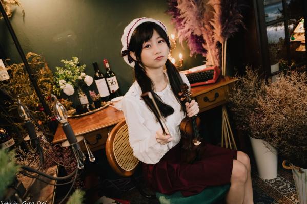    朵莉 - 柔美复古文艺风格棚拍 纯欲甜美少女私房写真系列 [100P]第17张图片