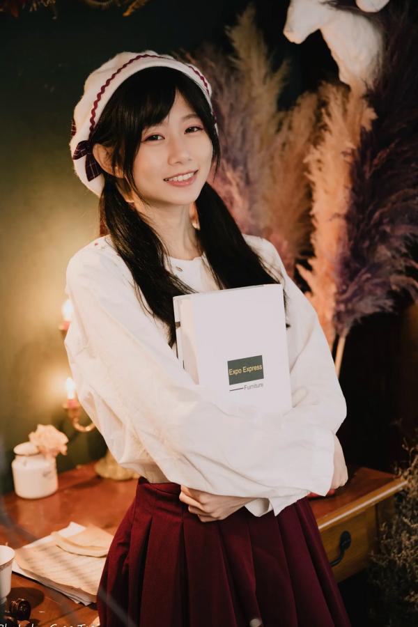    朵莉 - 柔美复古文艺风格棚拍 纯欲甜美少女私房写真系列 [100P]第27张图片