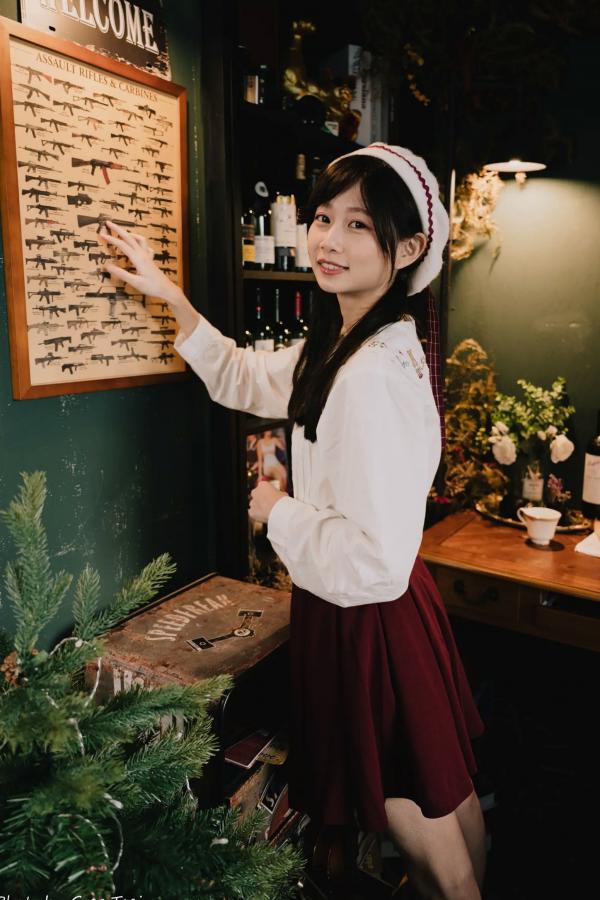    朵莉 - 柔美复古文艺风格棚拍 纯欲甜美少女私房写真系列 [100P]第52张图片