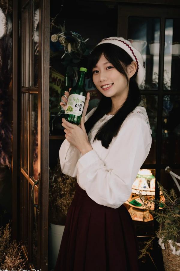    朵莉 - 柔美复古文艺风格棚拍 纯欲甜美少女私房写真系列 [100P]第59张图片
