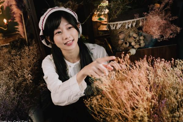    朵莉 - 柔美复古文艺风格棚拍 纯欲甜美少女私房写真系列 [100P]第68张图片