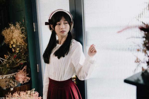    朵莉 - 柔美复古文艺风格棚拍 纯欲甜美少女私房写真系列 [100P]第74张图片