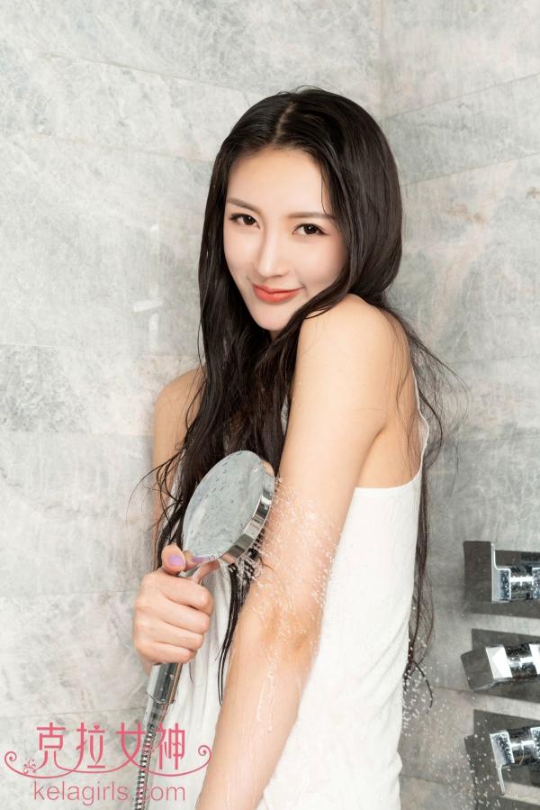    KelaGirls克拉女神 璇子《流水汩汩》浴室私房湿身写真，湿透白背心尽显极致性感诱惑第7张图片