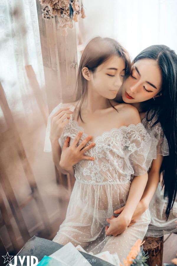    JVID-飘飘-妍妍-百合花神の美少女-绝美私房摄影-大尺度百合互动-辰辰特别客串-性感视觉盛宴第28张图片