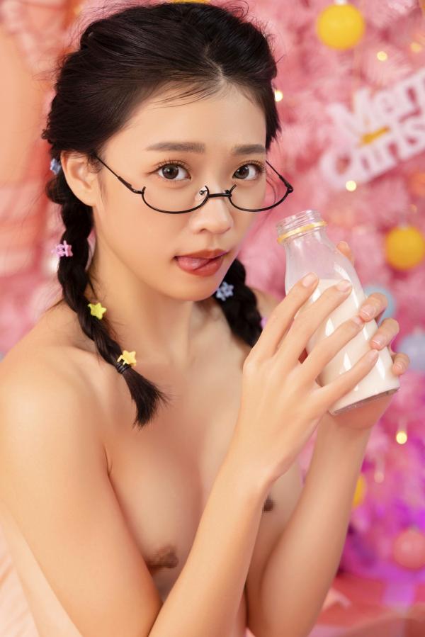    JVID妍妍-电竞少女主题写真-清纯JK校服诱惑-粉色直播间大尺度出镜-JVID月刊201第101张图片