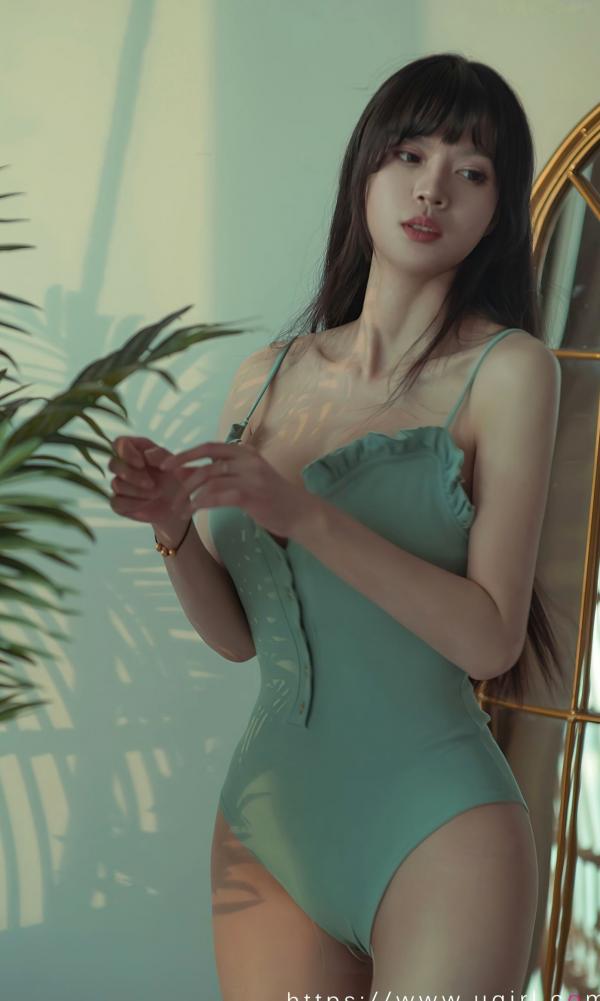    UGirlsApp尤果圈爱尤物-2679模特合辑《醉思》：室内私房写真，极致诱惑连体衣与蕾丝黑裙展现绝美曲线第15张图片